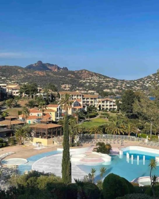 Village Cap Esterel, Piscine, Plage Saint-Raphaël Dış mekan fotoğraf