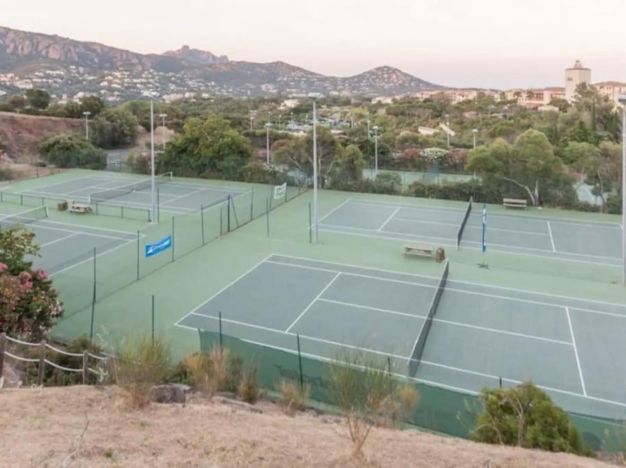 Village Cap Esterel, Piscine, Plage Saint-Raphaël Dış mekan fotoğraf