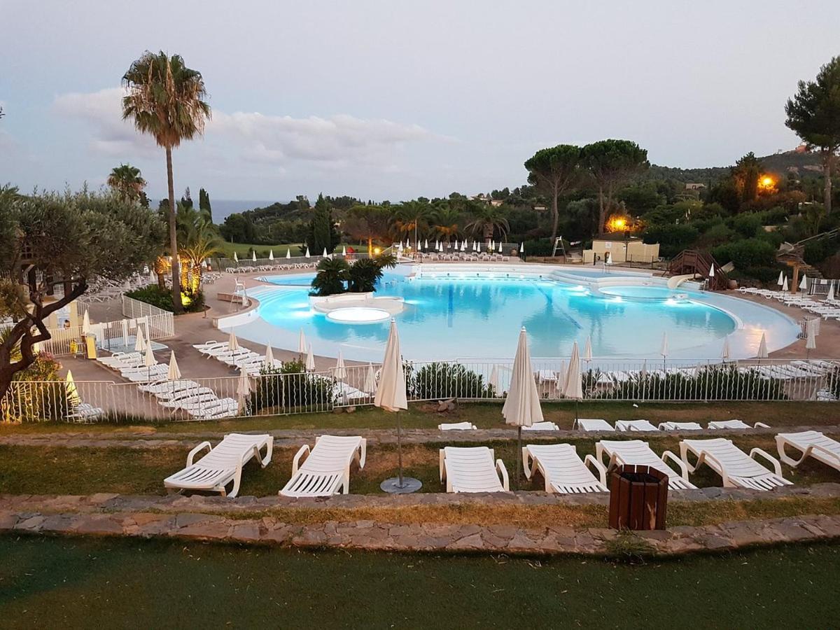 Village Cap Esterel, Piscine, Plage Saint-Raphaël Dış mekan fotoğraf