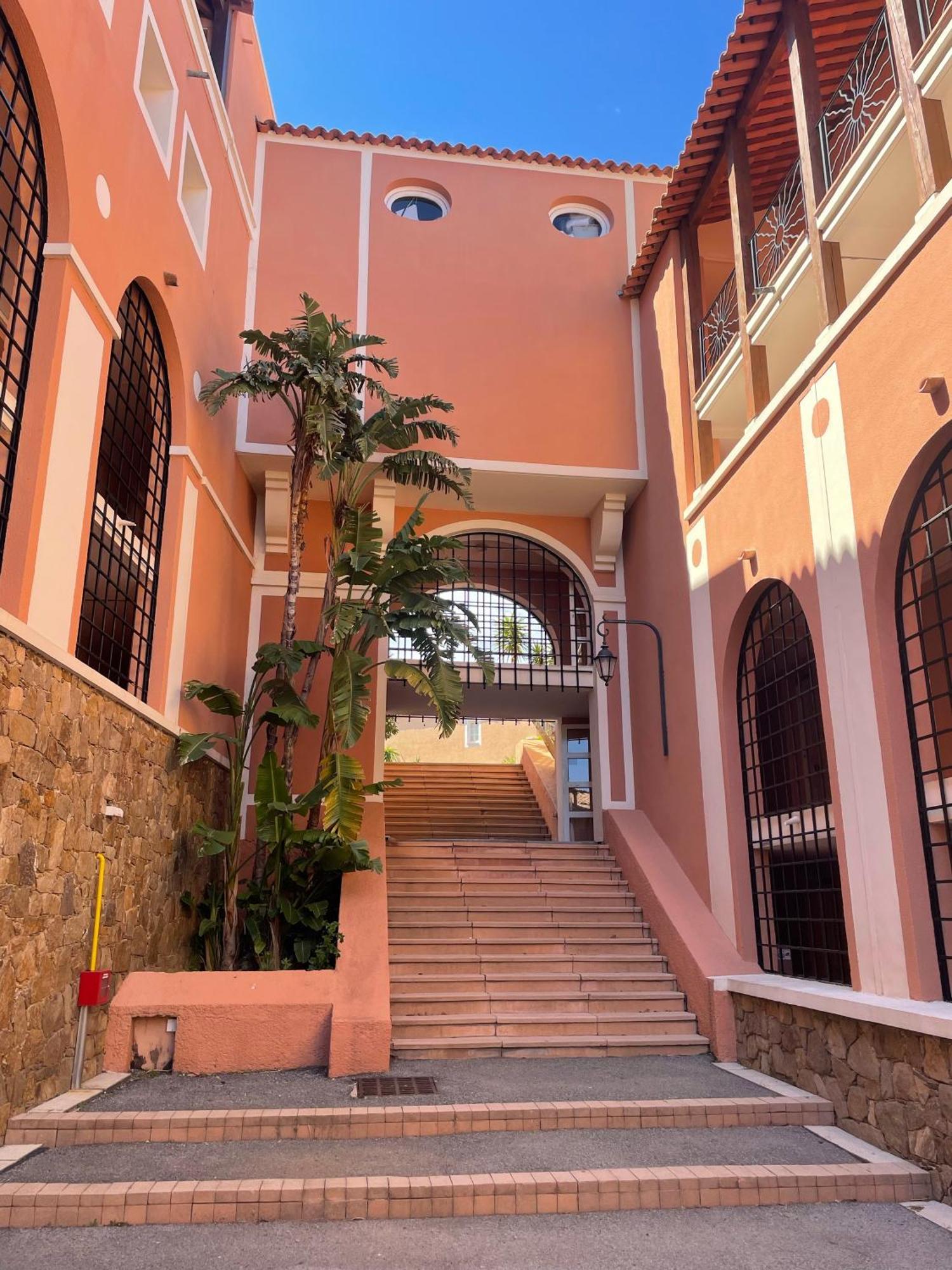 Village Cap Esterel, Piscine, Plage Saint-Raphaël Dış mekan fotoğraf