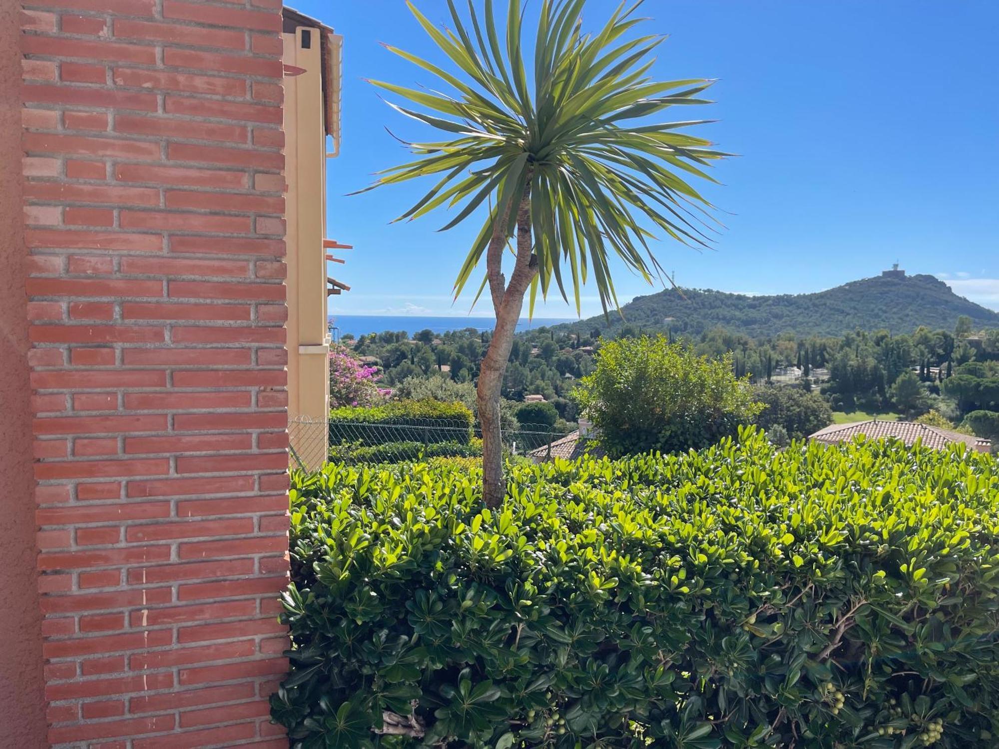 Village Cap Esterel, Piscine, Plage Saint-Raphaël Dış mekan fotoğraf